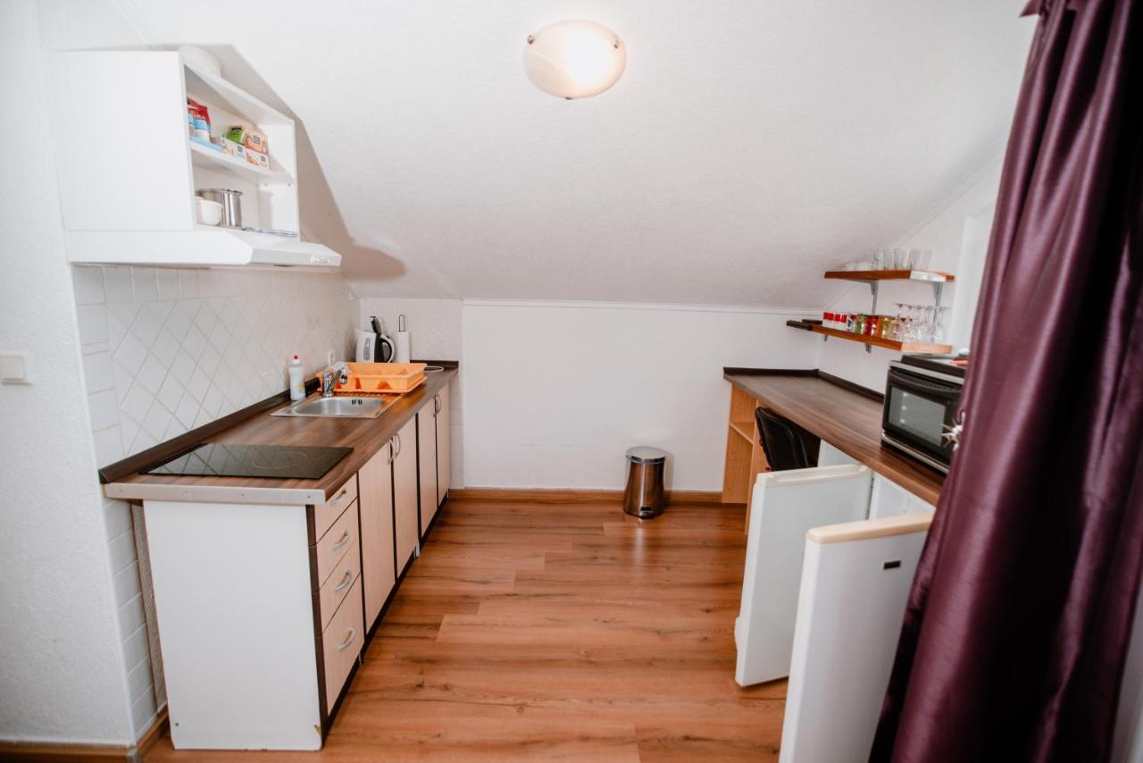 Ferienwohnung Apartmens Leona Karlobag Exterior foto